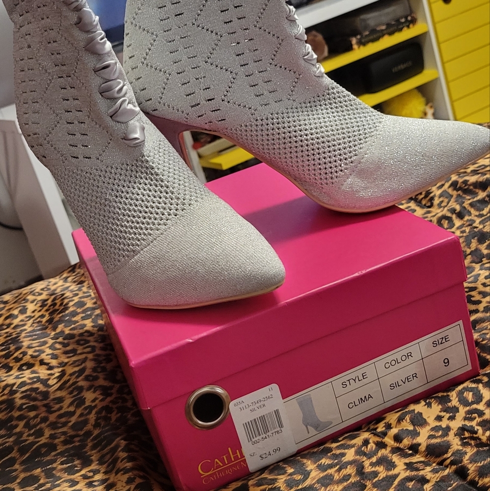 SilverBootie - Picture 2 of 5